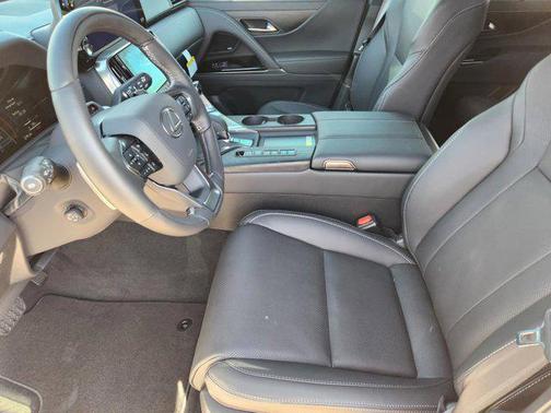 Eminent White Pearl 2026 Lexus LX 700h Luxury