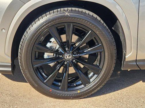 2025 Lexus NX 450h+ F SPORT Handling