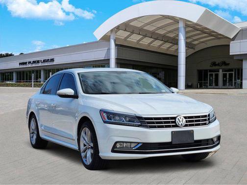 2016 Volkswagen Passat 1.8T SEL