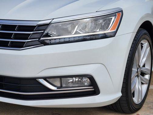 2016 Volkswagen Passat 1.8T SEL