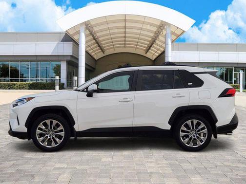 2020 Toyota RAV4 XLE Premium