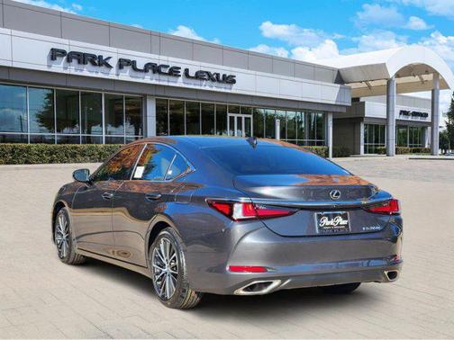 2025 Lexus ES 350 Base