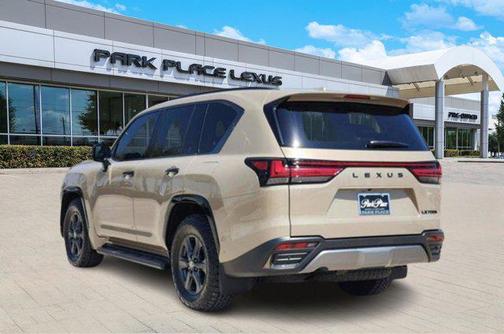 2025 Lexus LX 700h Overtrail