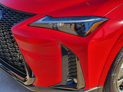 2025 Lexus UX 300h F SPORT Design