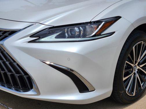 2025 Lexus ES 350 Base