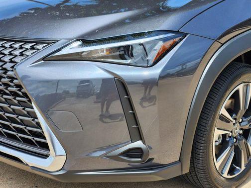 2025 Lexus UX 300h Base