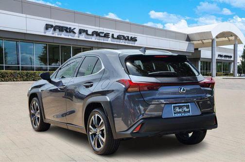 2025 Lexus UX 300h Base