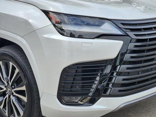 Eminent White Pearl 2024 Lexus LX 600 Premium