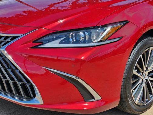 2025 Lexus ES 350 Base