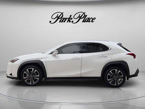 Eminent White Pearl 2025 Lexus UX 300h Base