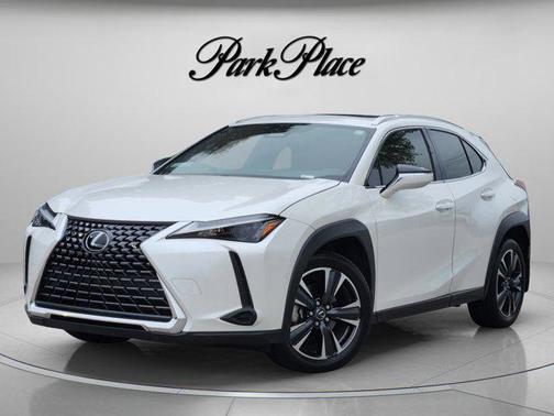 Eminent White Pearl 2025 Lexus UX 300h Base