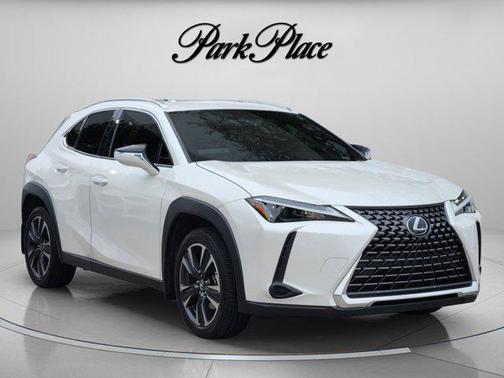 Eminent White Pearl 2025 Lexus UX 300h Base