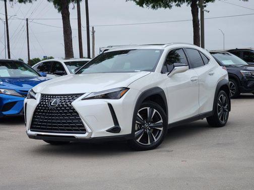 Eminent White Pearl 2025 Lexus UX 300h Base