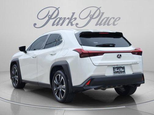 Eminent White Pearl 2025 Lexus UX 300h Base