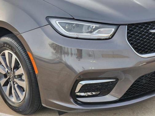 2022 Chrysler Pacifica Hybrid Limited