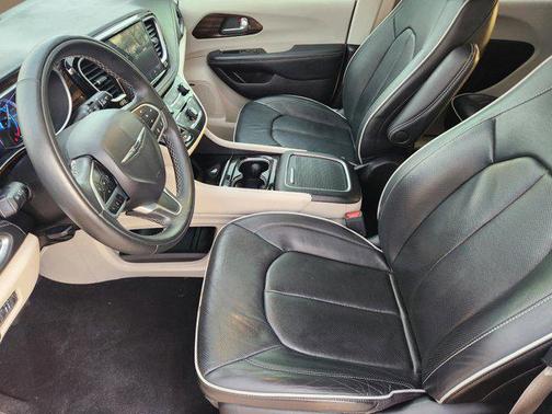 2022 Chrysler Pacifica Hybrid Limited