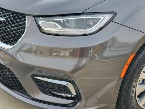 2022 Chrysler Pacifica Hybrid Limited