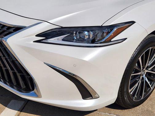 2025 Lexus ES 350 Base