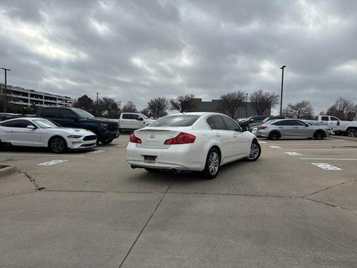 2010 INFINITI G37 Journey