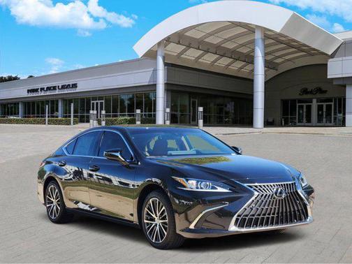 2025 Lexus ES 300h Base