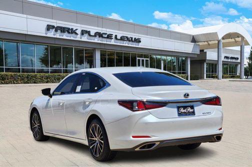2025 Lexus ES 350 Base