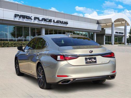 2025 Lexus ES 350 Base