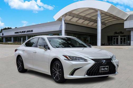 2025 Lexus ES 300h Base