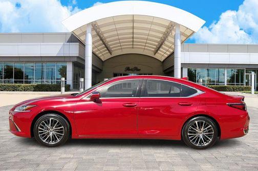 2025 Lexus ES 300h Base