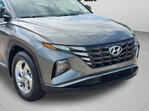 2022 Hyundai TUCSON SE