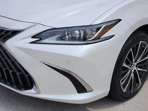2025 Lexus ES 350 Base