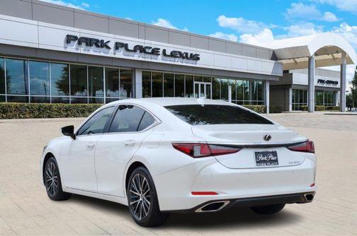 2025 Lexus ES 350 Base