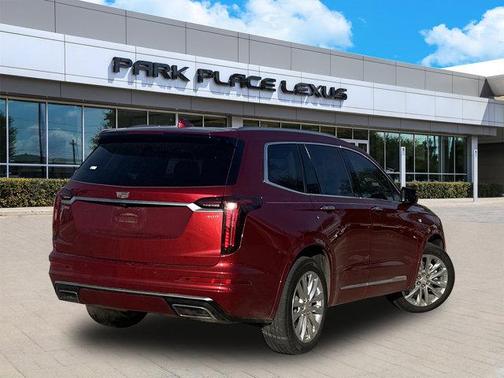 2022 Cadillac XT6 Premium Luxury FWD