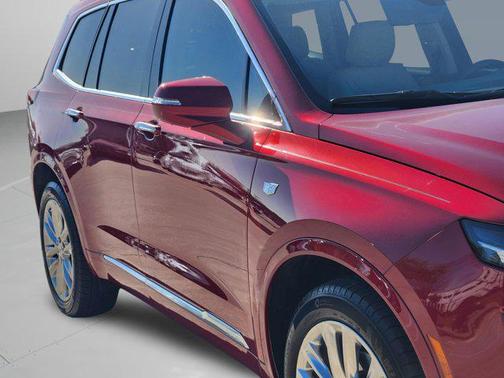 2022 Cadillac XT6 Premium Luxury FWD