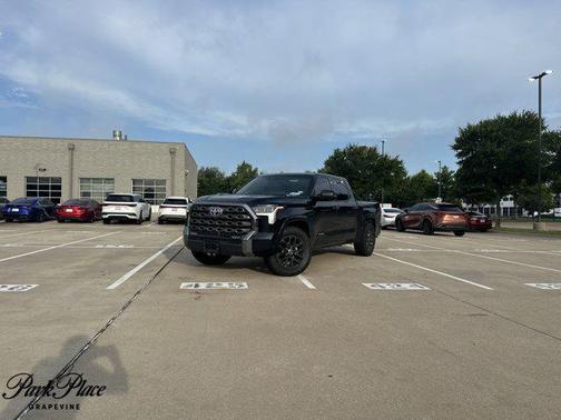 2024 Toyota Tundra Hybrid Platinum