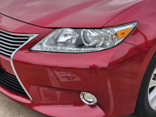 2015 Lexus ES 300h Base