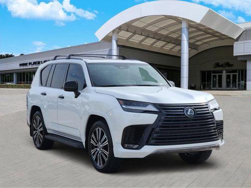 2025 Lexus LX 700h Luxury