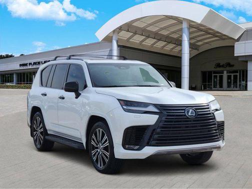2025 Lexus LX 700h Luxury