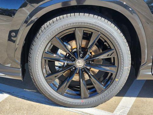 2026 Lexus NX 450h+ NX 450h+ F SPORT Handling