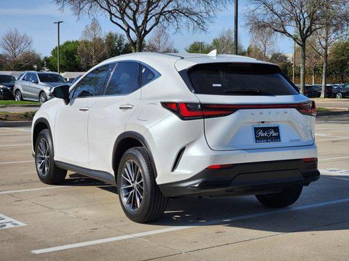 2025 Lexus NX 250 Premium