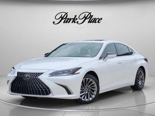 2025 Lexus ES 300h Ultra Luxury