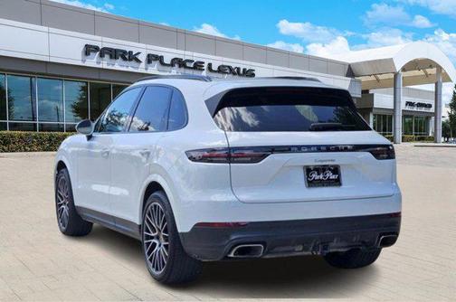 2022 Porsche Cayenne Cayenne