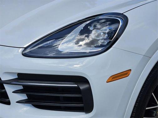 2022 Porsche Cayenne Cayenne