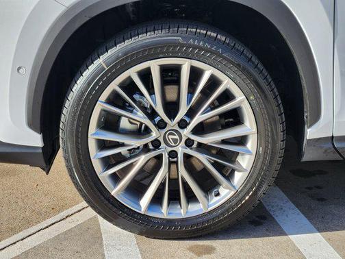 2026 Lexus NX 350h Luxury