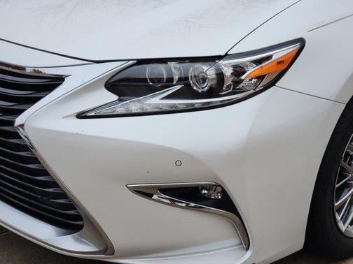 2017 Lexus ES 350 Base