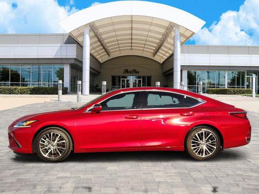 2025 Lexus ES 300h Premium
