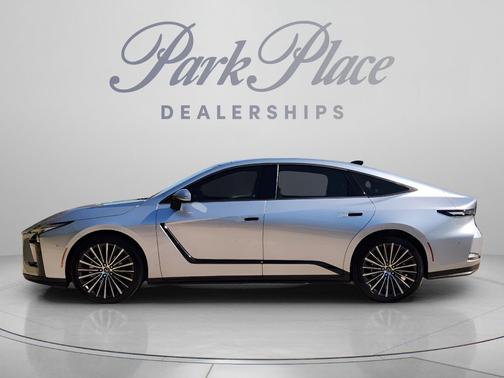 Iridium 2026 Lexus ES 350e Luxury