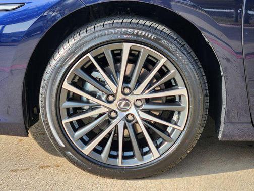 2025 Lexus ES 350 Base