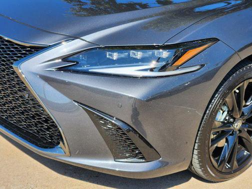 2025 Lexus ES 350 Base