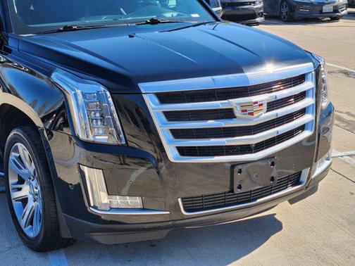 2017 Cadillac Escalade Luxury
