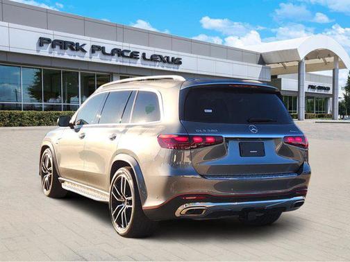 2025 Mercedes-Benz GLS 580 4MATIC